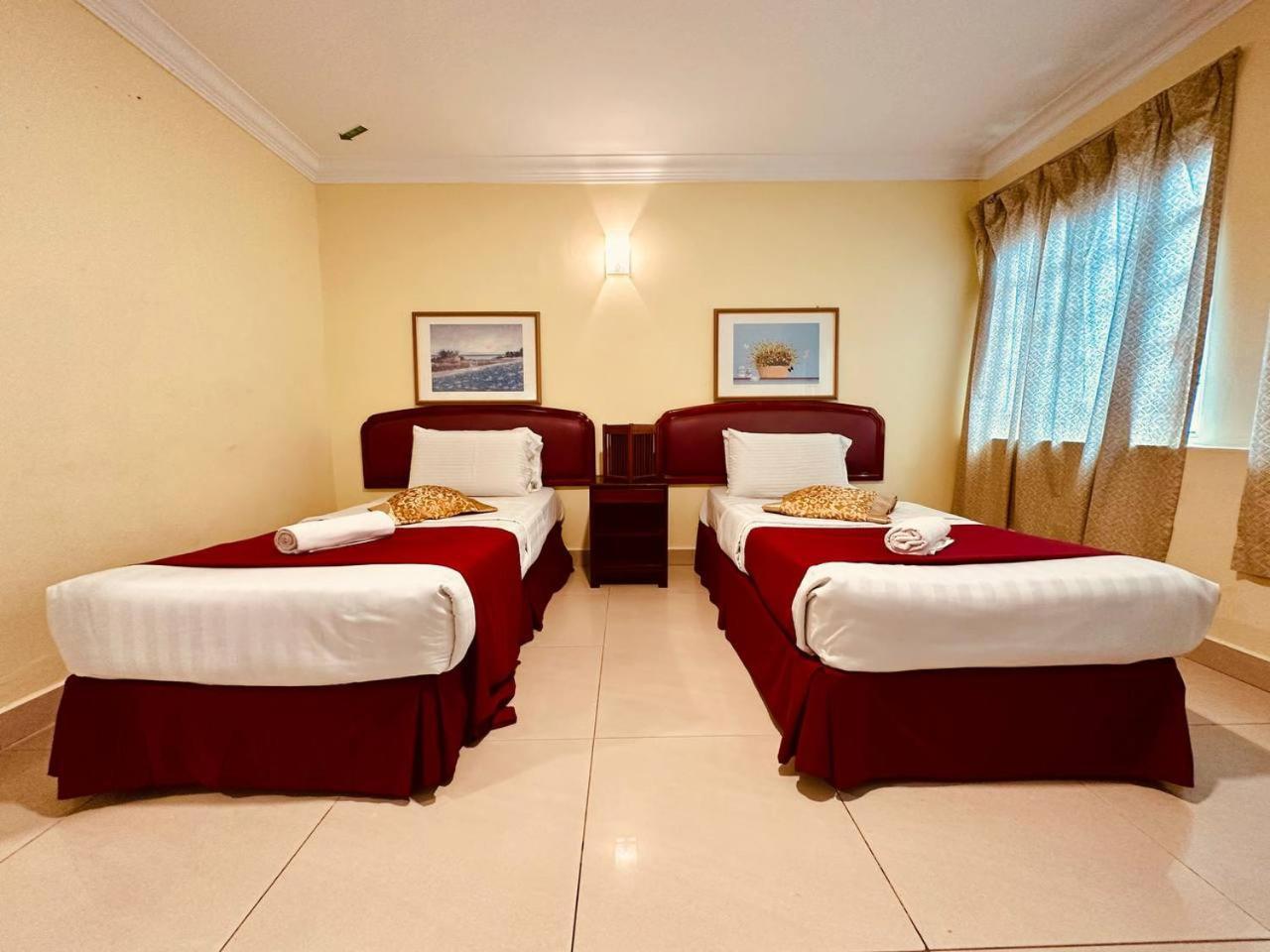 Carlton Hotel Seremban - Next To Terminal Bus Station Exteriér fotografie